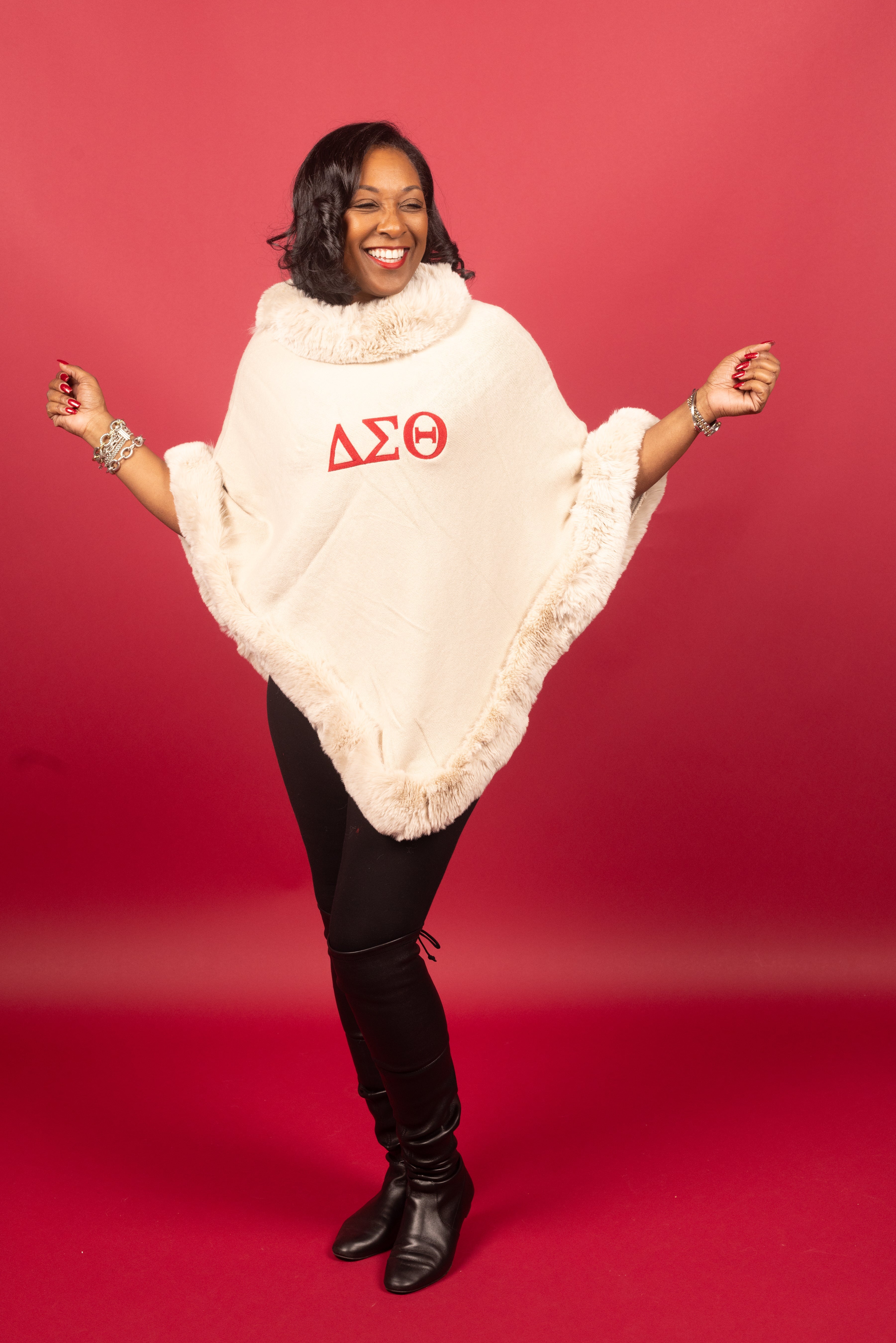 Delta Sigma Theta Fur Shawl (Cream/Crimson)